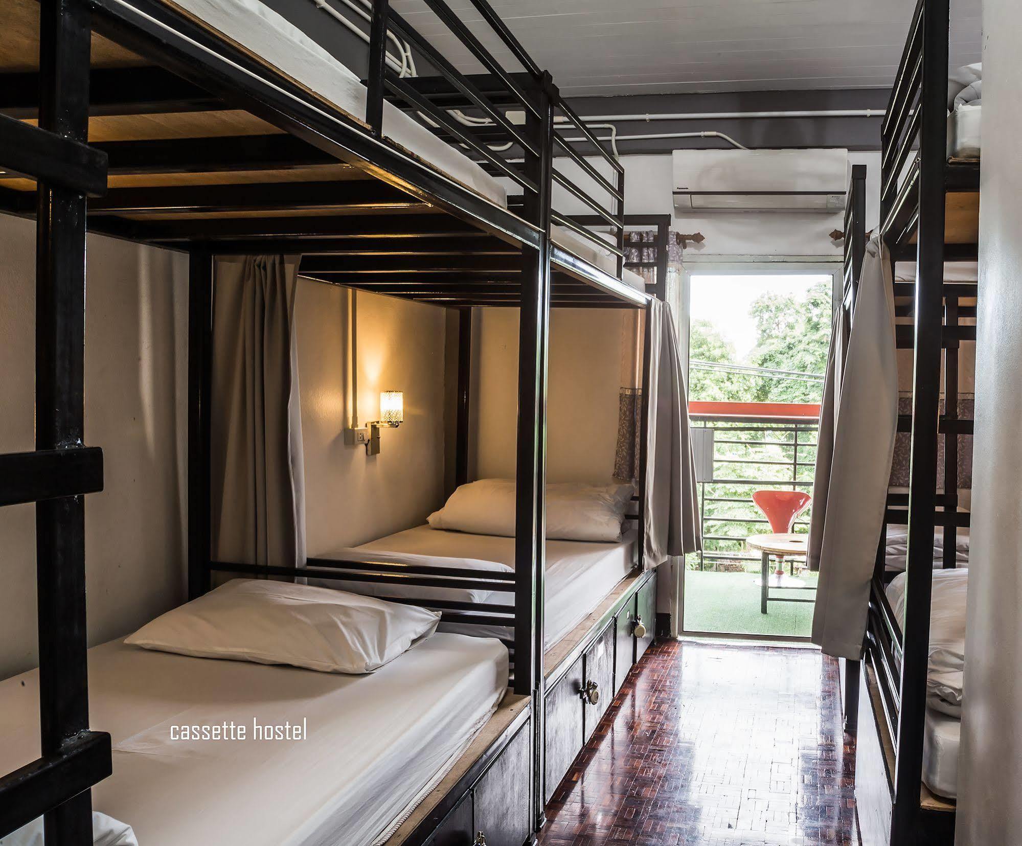 Cassette Hostel Чиангмай Екстериор снимка