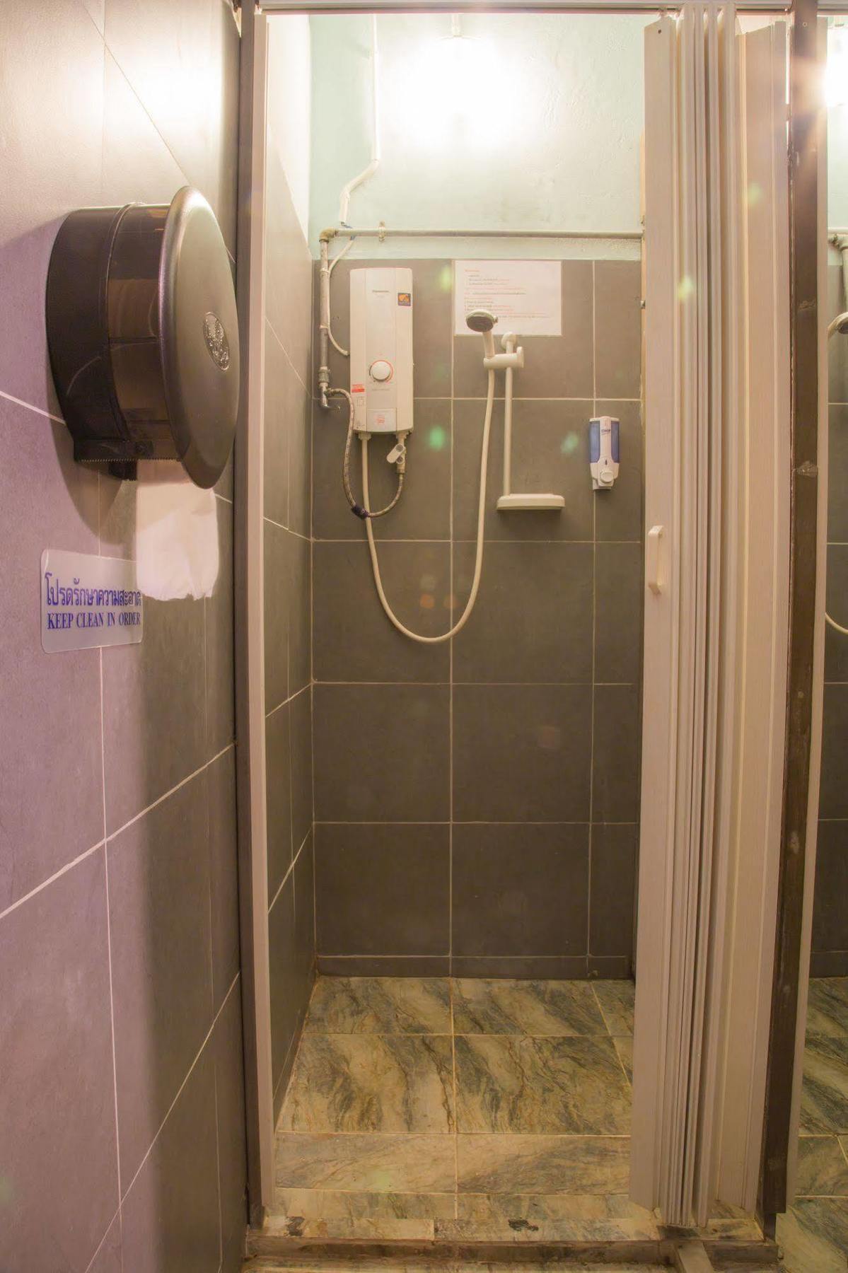 Cassette Hostel Чиангмай Екстериор снимка