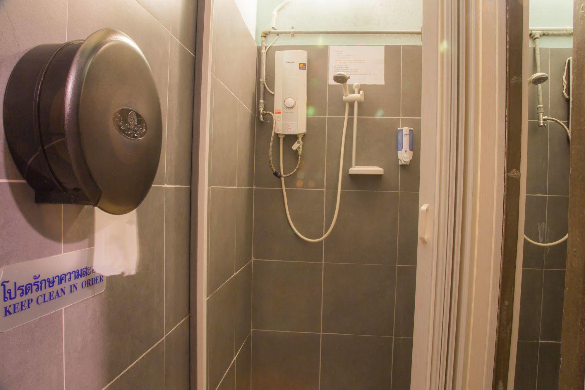 Cassette Hostel Чиангмай Екстериор снимка