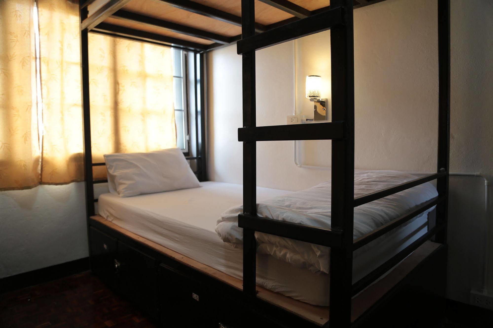Cassette Hostel Чиангмай Екстериор снимка